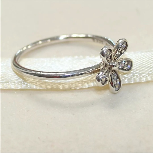 Pandora dazzling daisy silver flower ring Sz 7 - Picture 9 of 12